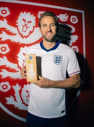 进球保证，凯恩连续六次获得英格兰男子赛季最佳射手奖